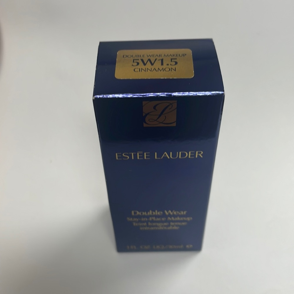 Estée Lauder Double Wear Foundation - 5W1.5 Cinnamon